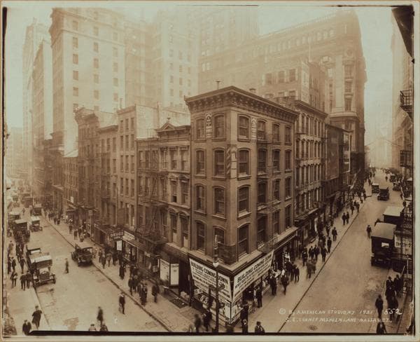 Manhattan: Nassau Street - Maiden Lane, 1921