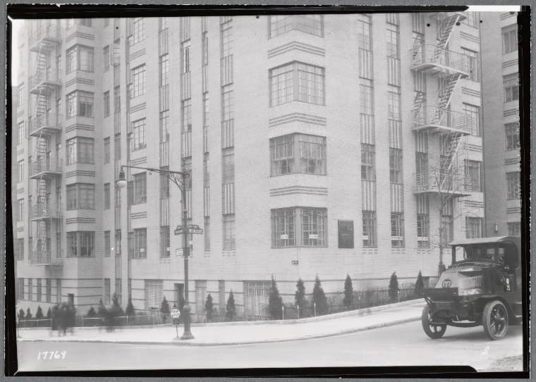 Art deco apartment house: 499 Ft. Washington Av-W. 183rd St., Manhattan, 1937