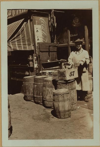 Occupations - Peddlers - Food - Fish., 1924–1938