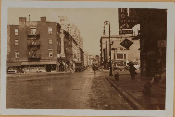 Manhattan: Bleecker Street - 7th Avenue South, 1933