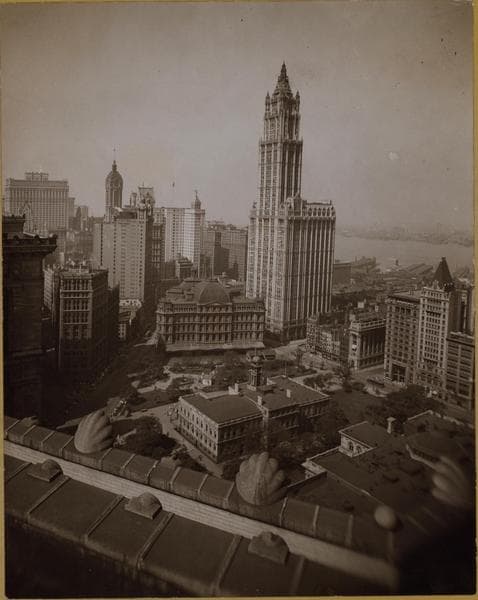 Manhattan: City Hall Park - [Woolworth Building.]