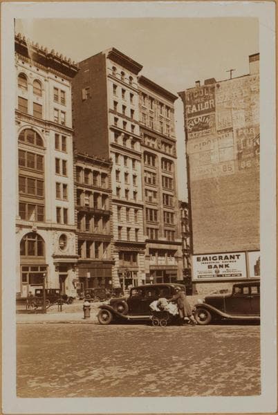 Manhattan: Broadway - Houston Street (West), 1932–1934