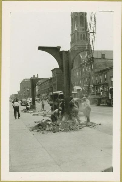 Fulton Street #1861, 1942-04-05