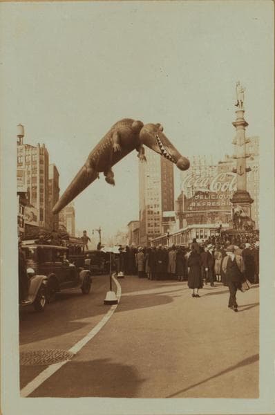 Celebrations - Parades - Municipal events - Macy's Thanksgiving Parade, No. 1-3., 1932