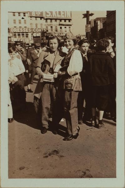 Celebrations - Parades - Municipal Events - Communist Demonstration., 1937-05-01