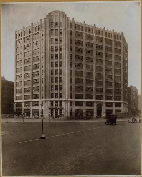 Manhattan: Canal Street - [Between Hudson and Watts Streets]