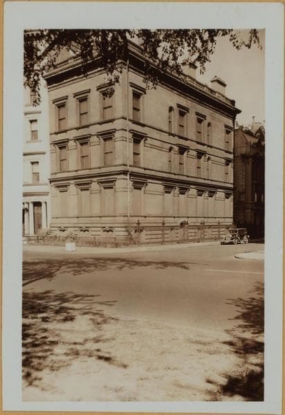 Manhattan: 5th Avenue - 73rd Street, 1937–1939
