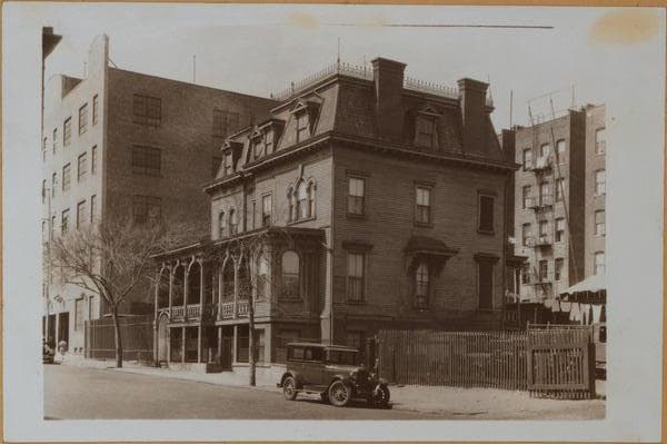 Manhattan: 108th Street (West) - Columbus Avenue, 1932–1935