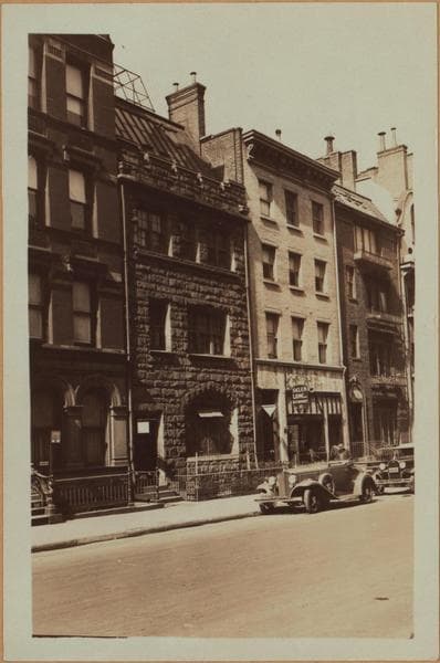 Manhattan: Waverly Place - Washington Square West: 108-112 Waverly Place, south side, east of Washington Square West., 1933-05-05