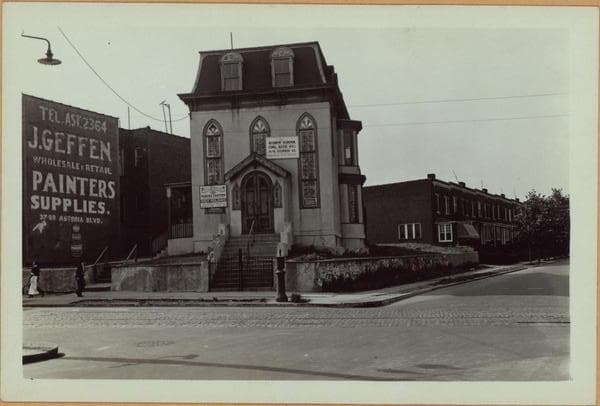 Queens: Astoria Boulevard - 37th Avenue, 1927–1934