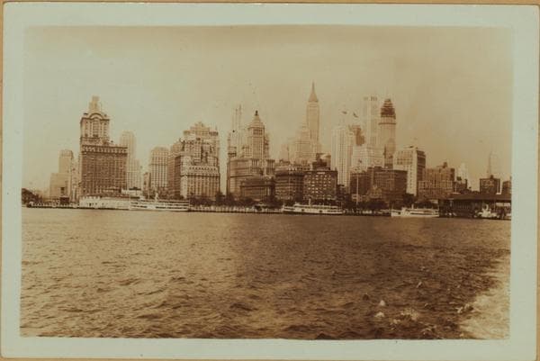 North (Hudson) River - Shore and skyline - Manhattan - Battery - 14th Street - [Bank of Manhattan - City Bank-Farmers Trust Company - Irving Trust Company - New York Aquarium - United States Barge Office.], 1930–1931