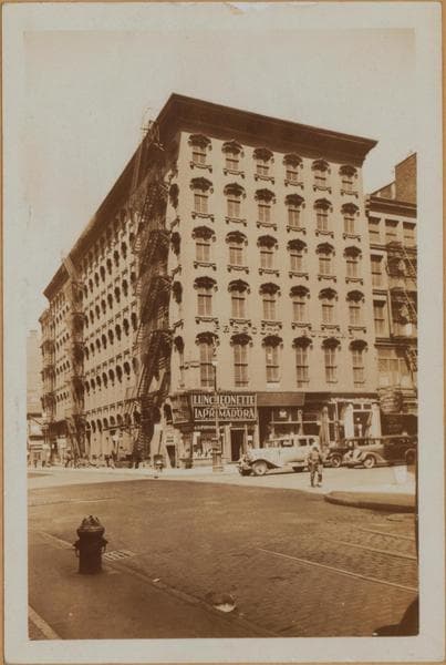 Manhattan: Broadway - Spring Street, 1934