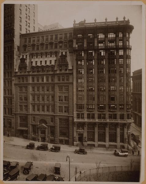 Manhattan: Broadway - Beaver Street, 1920
