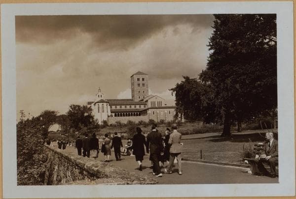 Manhattan: Fort Tryon Park., 1938