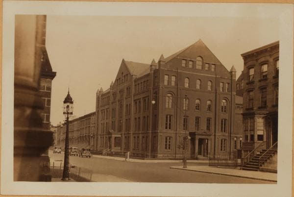 Brooklyn: Lafayette Avenue - St. James Place, 1927