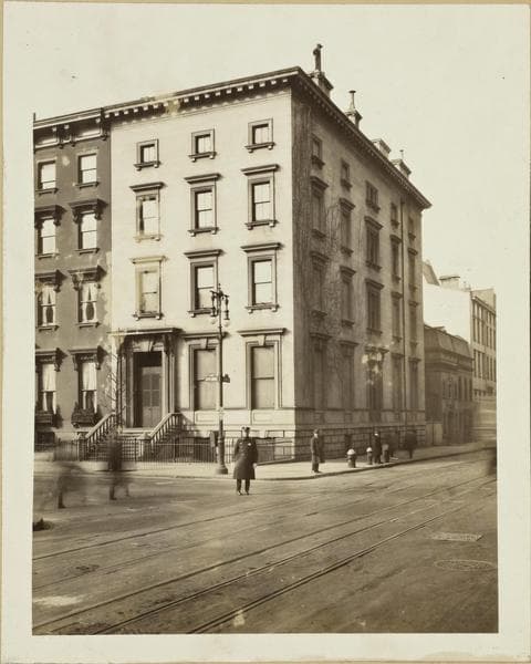 Manhattan: 5th Avenue - 8th Street (West), 1925