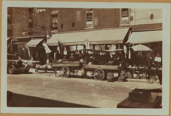 Occupations - Peddlers - Clothing - Dry goods., 1934