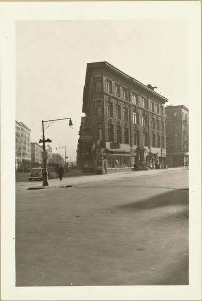 Manhattan: 8th Avenue - 120th Street, 1941