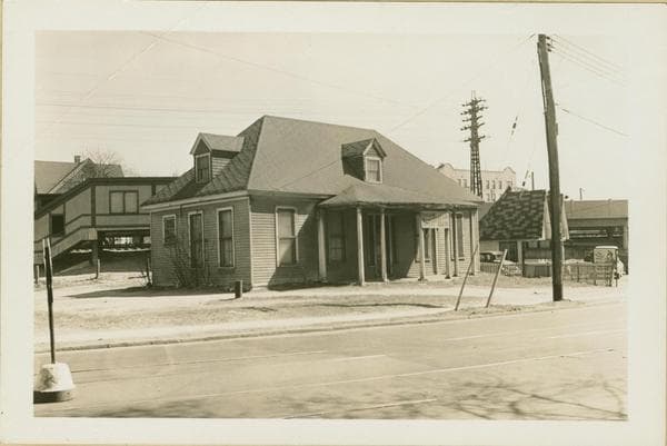 Queens: Whitney Avenue - 43rd Avenue, 1927–1936