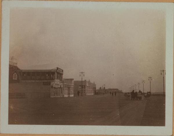 Islands - Coney Island - [Riegelmann boardwalk.], 1924