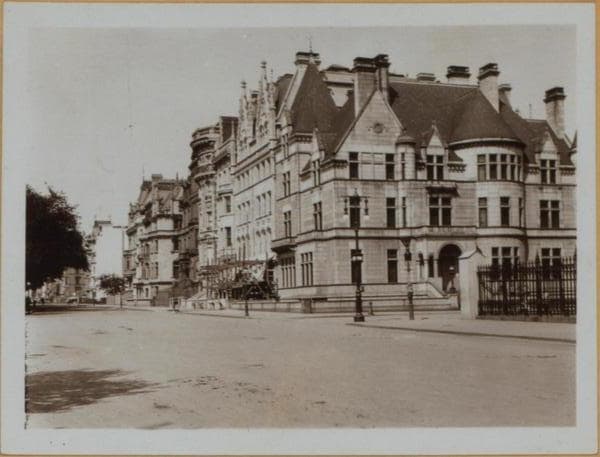 Manhattan: 5th Avenue - 79th Street, 1906–1941
