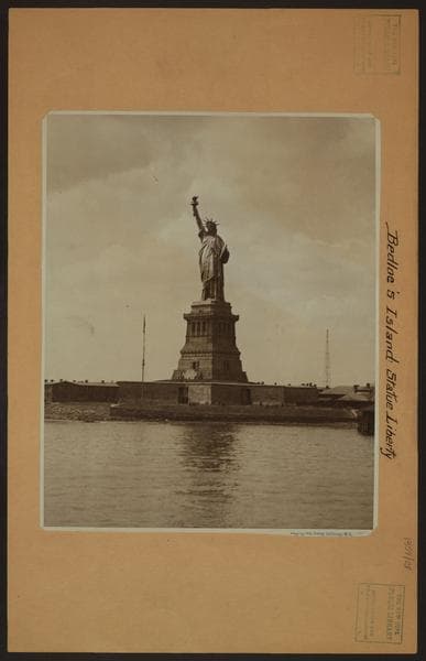 Islands - Bedloe's Island - Statue of Liberty., 1930