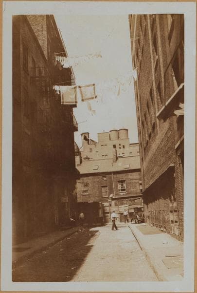 Manhattan: Extra Place - 1st Street (East), 1934