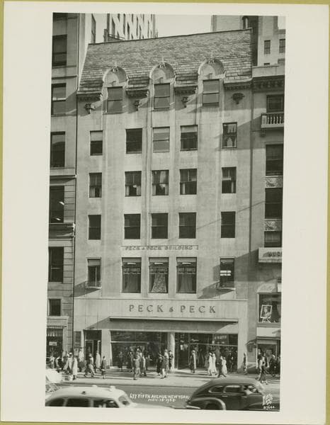 Fifth Avenue #677, 1948-11-18