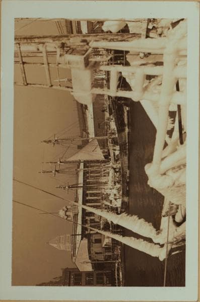 Fulton fish market in Manhattan - [Winter scene.], 1936