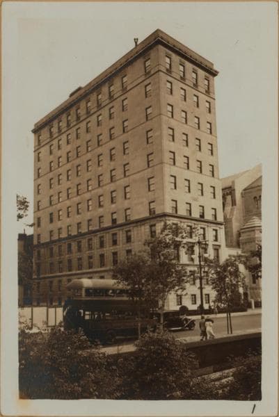 Manhattan: 5th Avenue - 66th Street, 1933