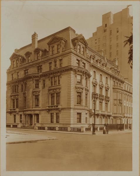Manhattan: 5th Avenue - 84th Street, 1925