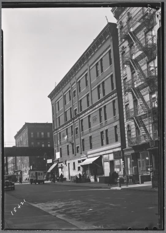 Street view: E. 100th St. - 2nd Ave. - 1st Ave., Manhattan, 1936