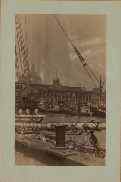 East River - Piers 17-18 - Manhattan - South Street - [Woolworth Building.], 1926–1931