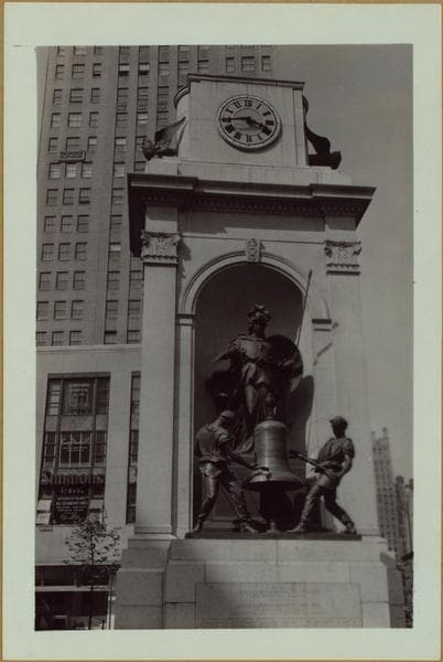 Manhattan: Herald Square - [Stuff & Guff.], 1941-07-18