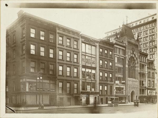 Manhattan: 5th Avenue - 45th Street, 1911