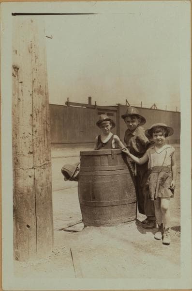 Recreation and hobbies - Children playing., 1931–1935