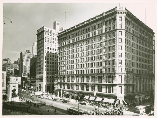 Herald Square - West 34th Street - Broadway