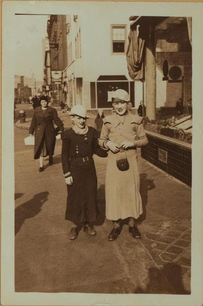 Thanksgiving ragamuffins, No.19-21., 1933