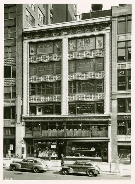 255-257 Fifth Avenue (28th Street - 29th Street)