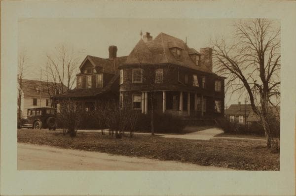 Richmond: [Staten Island] - St. Austin's Place., 1925