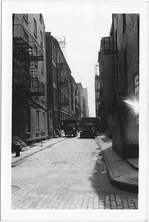 at Pearl Street and Fletcher Street, North side to Southeast, Manhattan, 1940-05-08