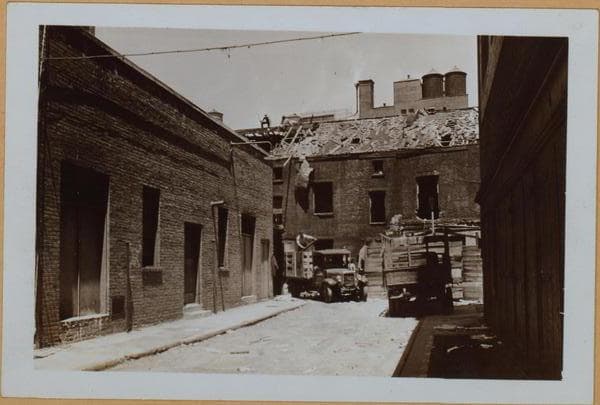 Manhattan: Extra Place - 1st Street (East), 1938