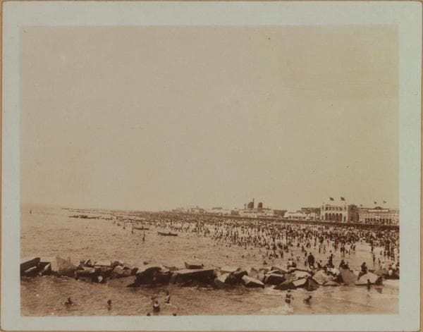 Islands - Coney Island - [Riegelmann boardwalk - Coney Island Beach.], 1924