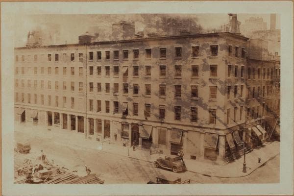 Manhattan: Old Slip - Front Street, 1930