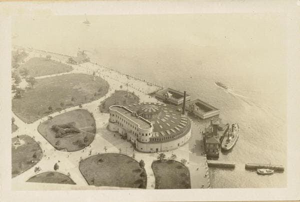 Manhattan: Battery Park - Aquarium., 1911–1931