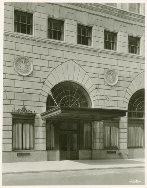Fifth Avenue - West 52nd Street