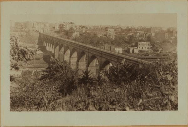 Bridges - High Bridge - [Harlem River - Connecting Manhattan at 174th Street, Highbridge Park to the Bronx at about 170th Street.], 1923