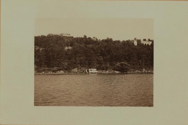 North (Hudson) River - Shore and skyline - Manhattan - George Washington Bridge., 1926