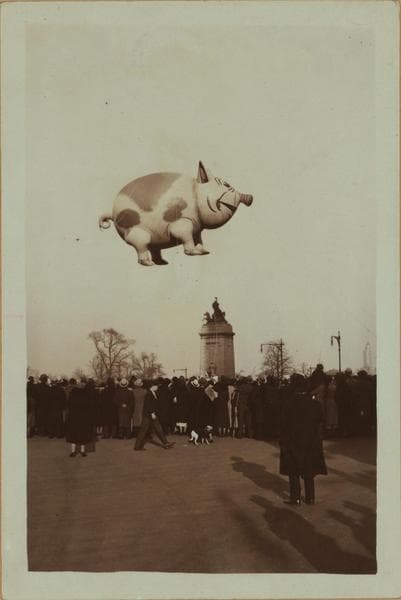 Celebrations - Parades - Municipal events - Macy's Thanksgiving Parade., 1932