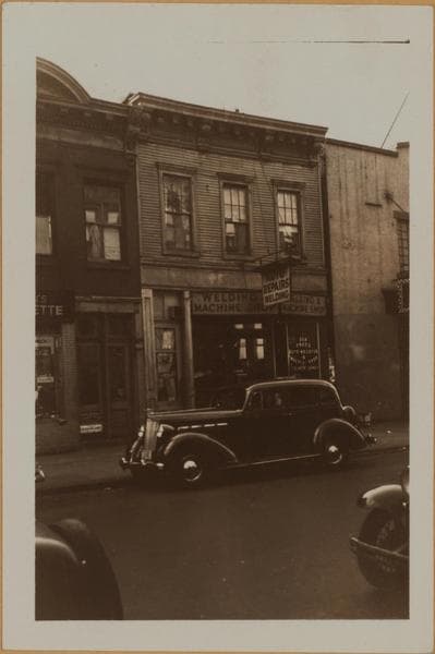 Manhattan: 52nd Street (West) - 8th Avenue, 1932–1939